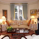 Prestigious 2 bedroom near Champs Elysées