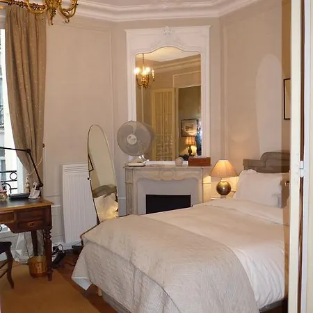 Prestigious 2 Bedroom Near Champs Elysées Appartamento