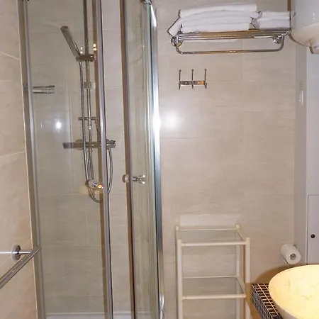 Appartamento Prestigious 2 Bedroom Near Champs Elysées Parigi