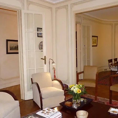 Prestigious 2 Bedroom Near Champs Elysées Appartamento