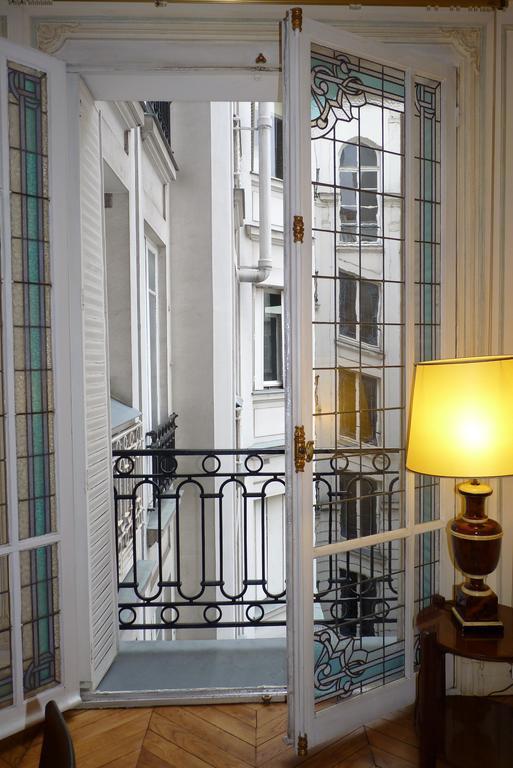 Prestigious 2 Bedroom Near Champs Elysees Parigi