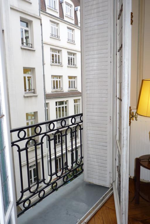 Prestigious 2 Bedroom Near Champs Elysees * Parigi